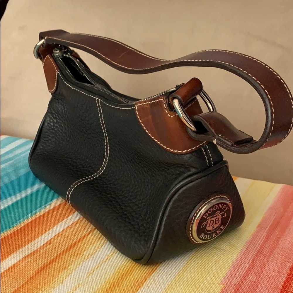 Dooney & Bourke purse